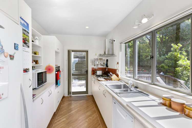 1 Atamira Close Churton Park_5