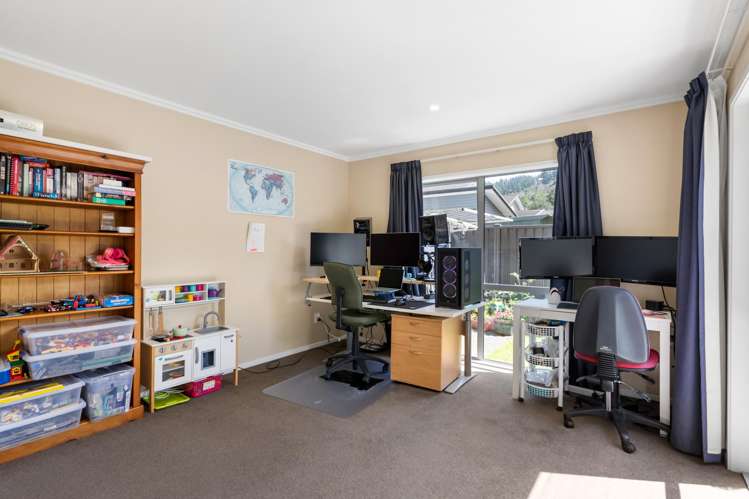 1 Chalfont Road Silverstream_16