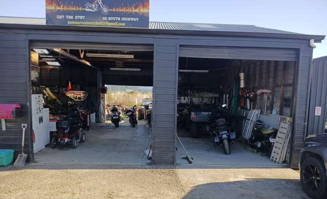 211 South Highway West Whitianga_2