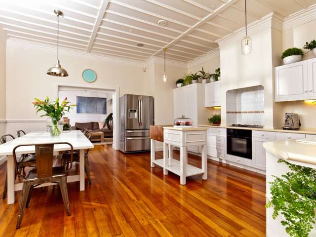 27 Bernard Magnus Lane Greenhithe_3