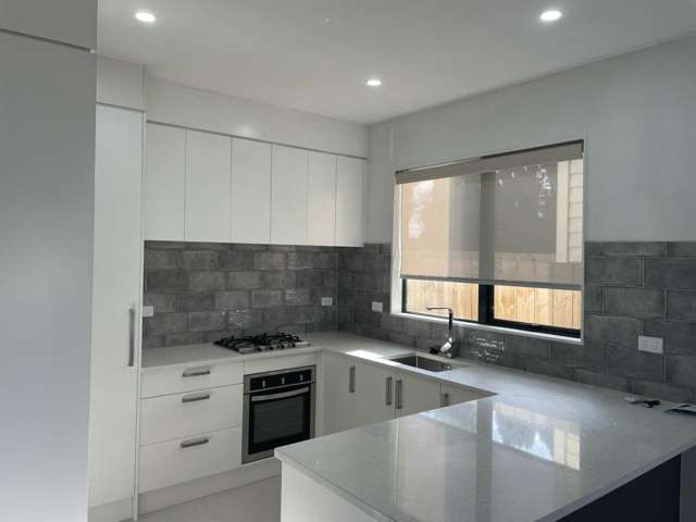 C/4 Carolyn St 10685_4