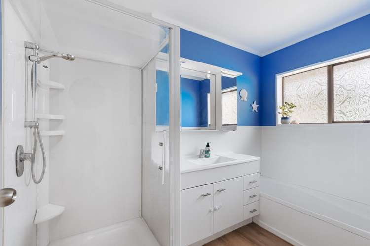 30 Heron Avenue East Matua_12