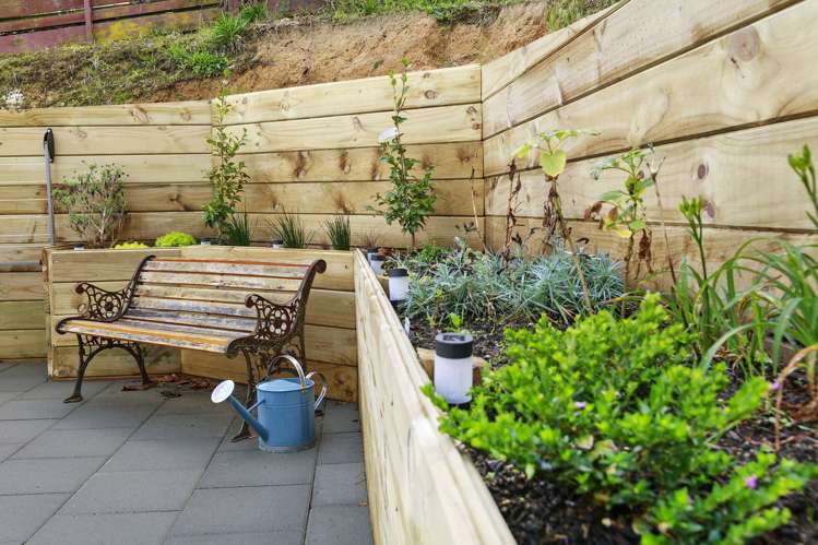 74 Kiwi Crescent Tawa_11