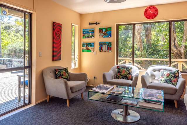 223 Ocean View Road Oneroa_4