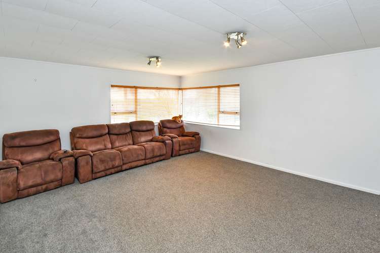 15 Lowburn Place Clover Park_4