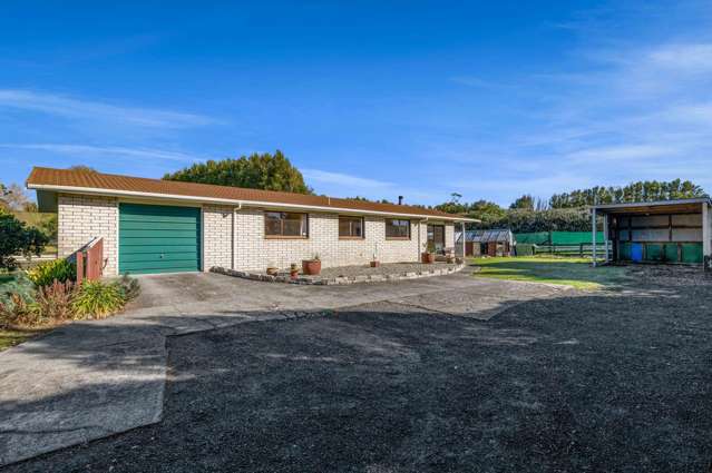 SOLID BRICK HOME ON 1,161SQ FREEHOLD SECTION