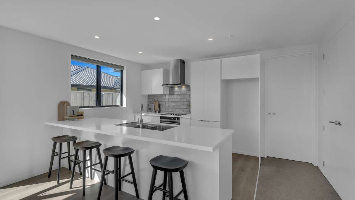 5 Helicon Street_1