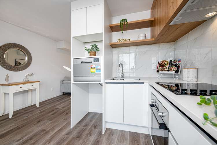 4a Hepburn Road Glendene_18