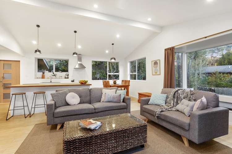 49 Onedin Place Titirangi_2