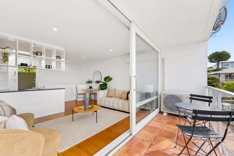 2/34 Sylvan Park Avenue Milford_4