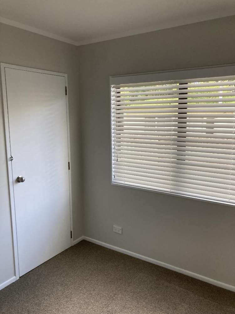 208 West Parkdale Street Tokoroa_5