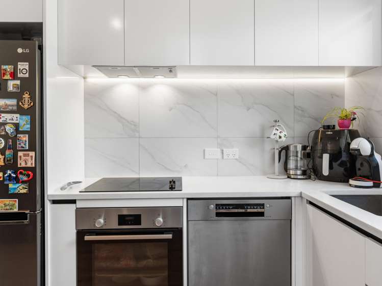 8/28 Smythe Road Henderson_6