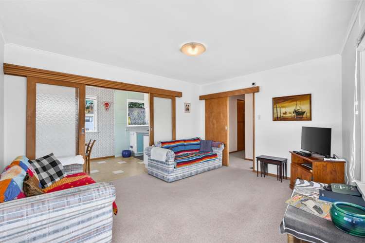 55 Royal View Road Te Atatu South_4