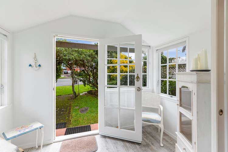 1/10 Springbank Lane Te Atatu Peninsula_11