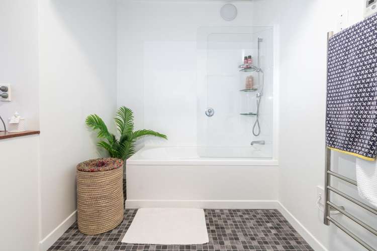 2/16 Marewa Road Hataitai_10