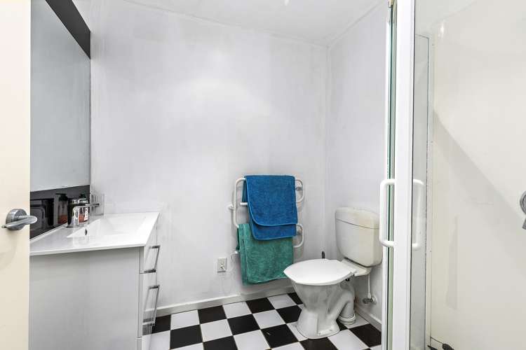 2/148 Evans Bay Parade Roseneath_14