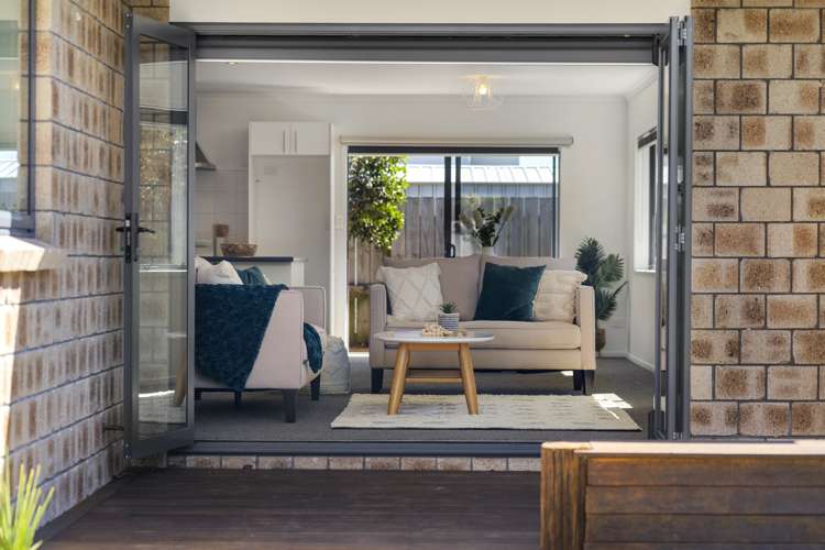 98 Twin Oak Avenue_0