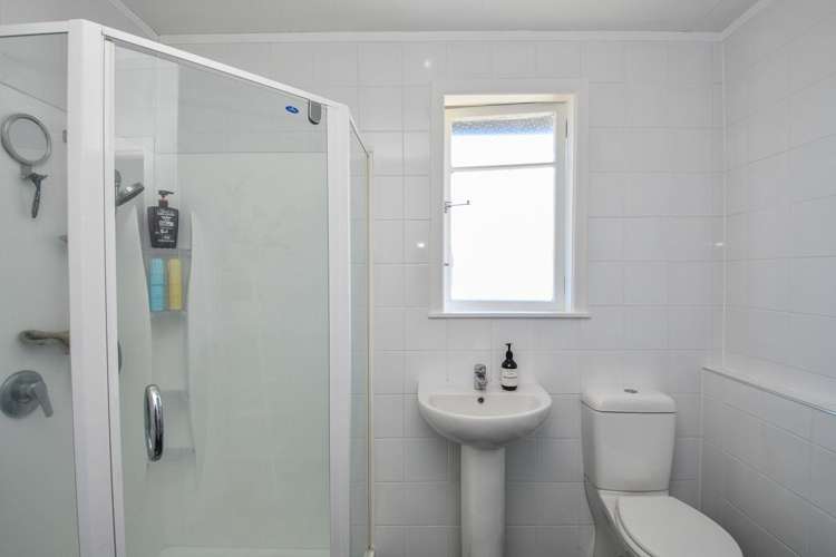 10 Fairbrother Street Carterton_24