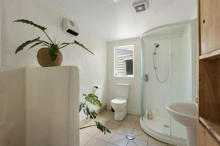 11 Roretana Drive Athenree_14