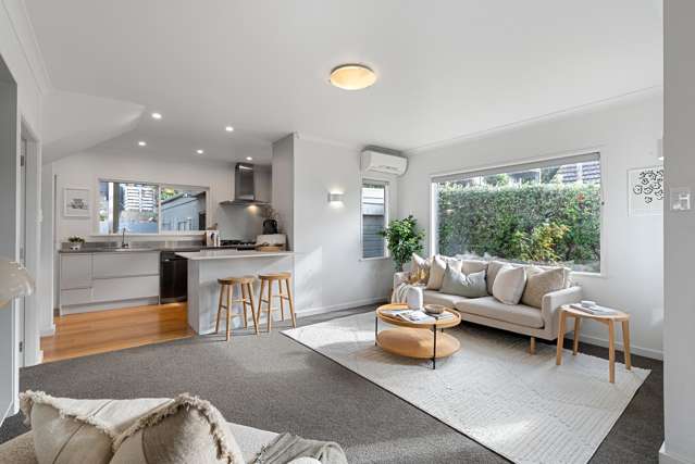 318 Queens Drive Lyall Bay_3