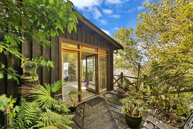 1077 Dyers Pass Road_5