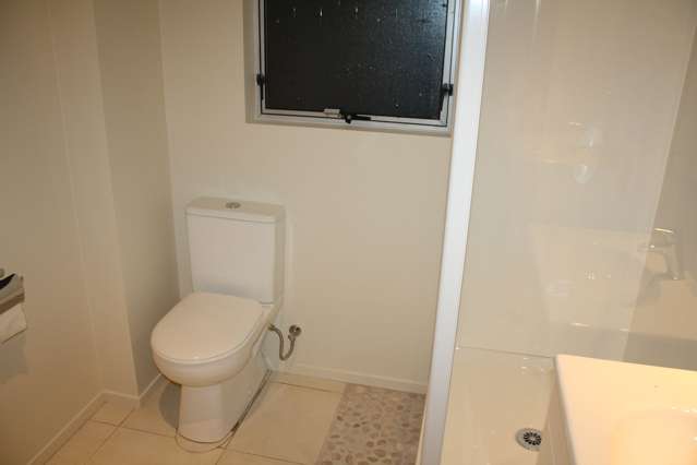 1/56 Marriott Road Pakuranga_3