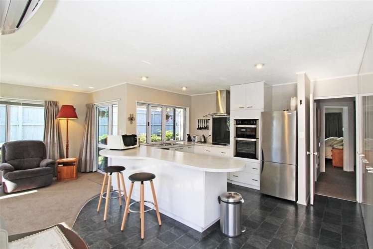 12 Aldinga Avenue Stoke_3