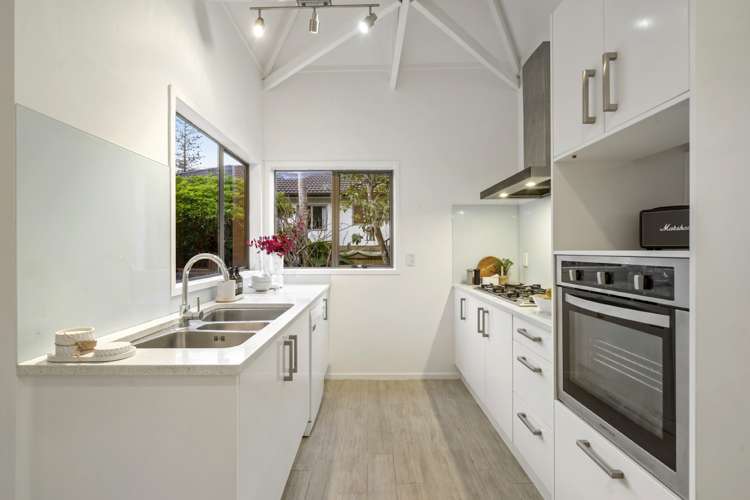 2/1 Totara Grove Hillcrest_8