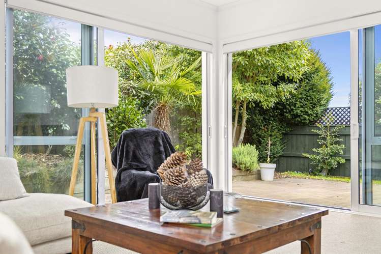 29 Chesham Avenue Waipahihi_8