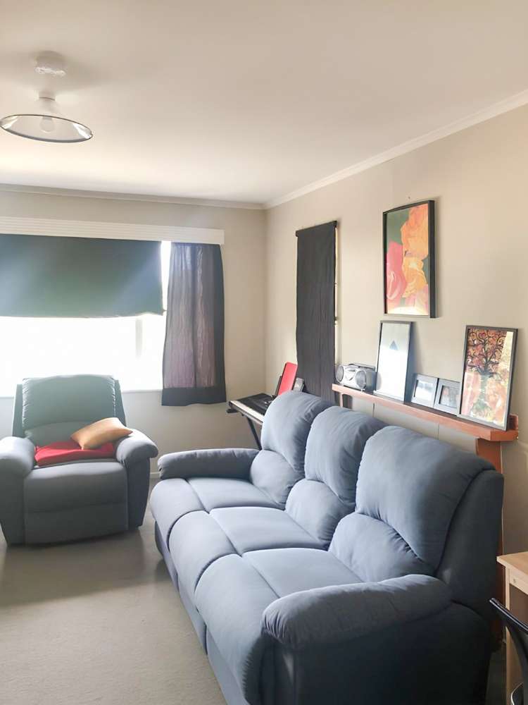 9 Roband Avenue 10878_2