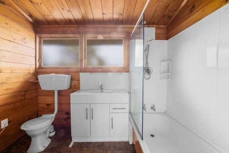 11 Bathurst Street 1383_5