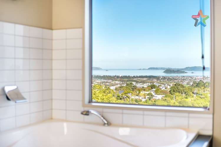 27 Meadowbank Drive Belmont_18