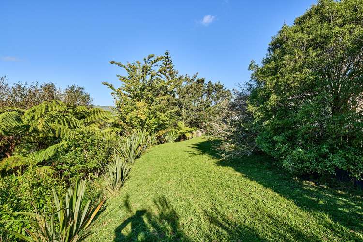 15 Greer Crescent Tawa_16