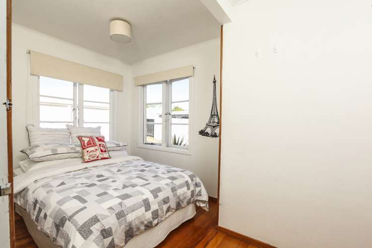 10 Vodanovich Road Te Atatu South_13