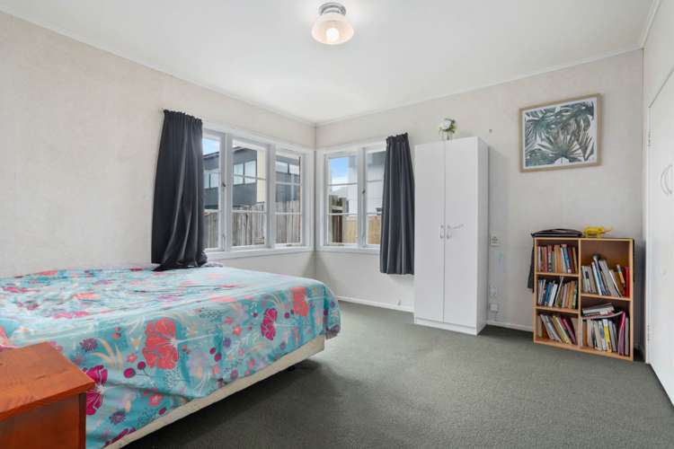 1/61 Neil Avenue Te Atatu Peninsula_5