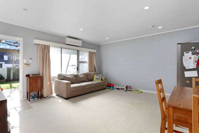 2/9 Devon Road Bucklands Beach_2