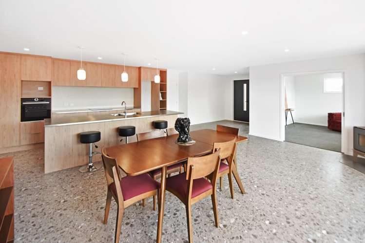 25 Lakeland Avenue Twizel_6