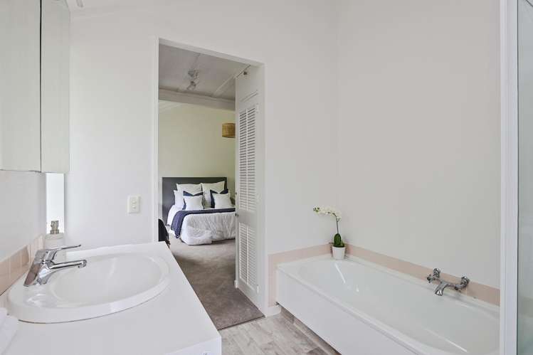 29 Golding Road Taradale_14