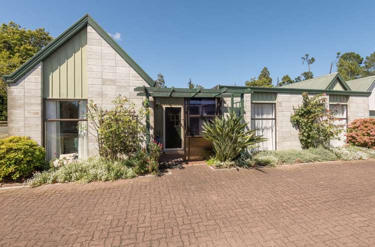 2/6 Hobhouse Street Stoke_0