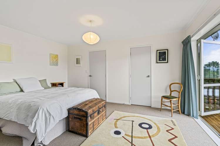 1082 Sandspit Road Sandspit_21