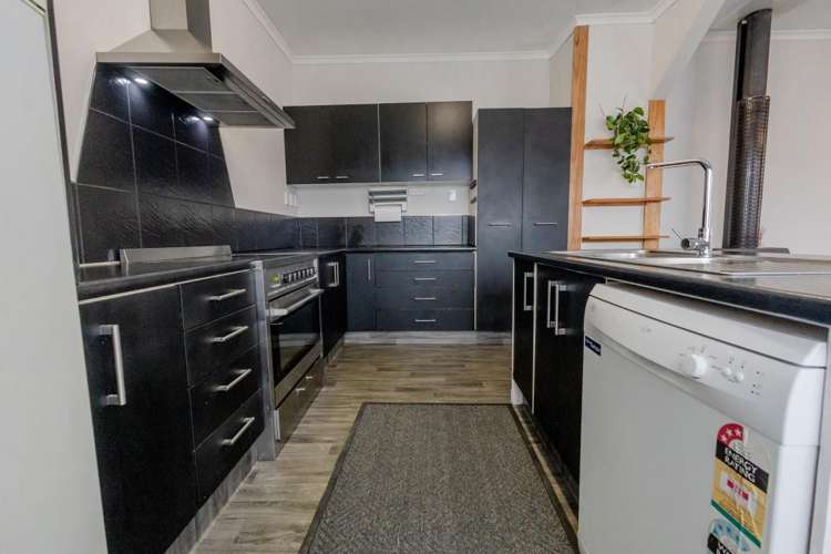 62 Blake Street Blaketown_15