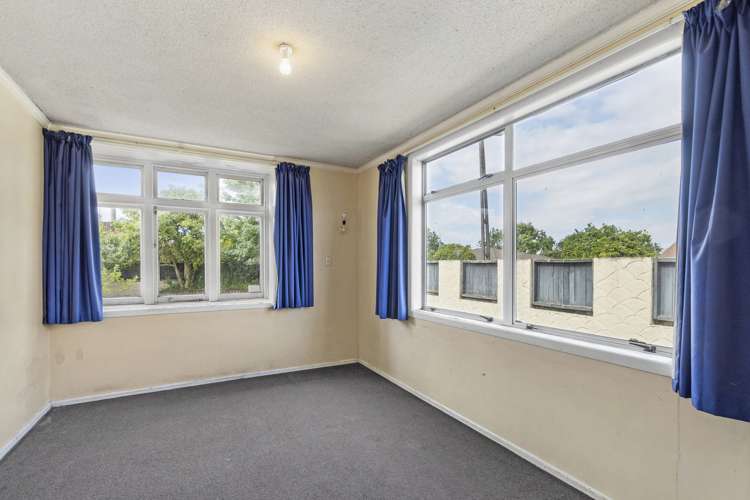 276 Fox Street Hamilton East_7