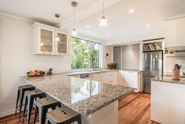 4 Fifeshire Street Belmont_11