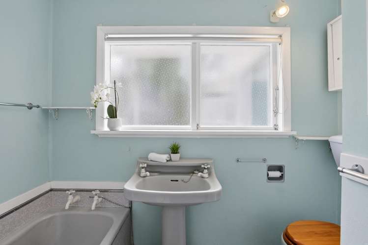 100 Alexander Road Raumati Beach_16