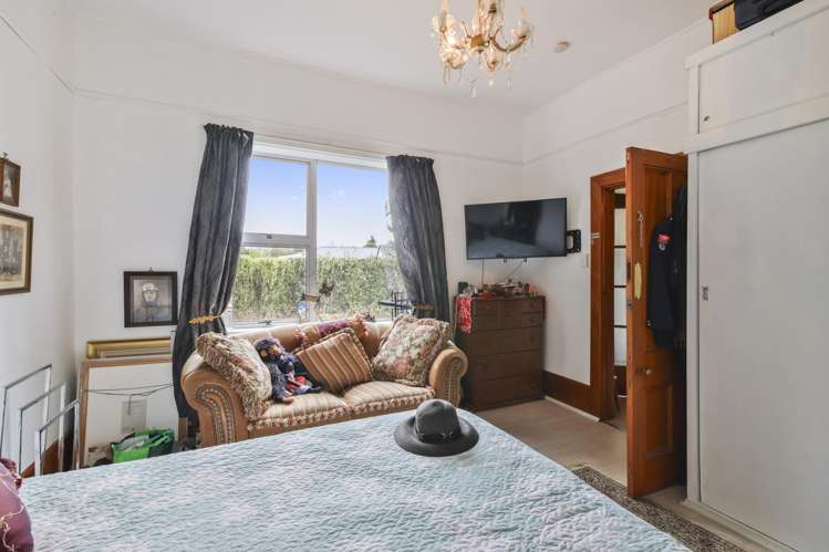 1689b Cust Road Cust_11