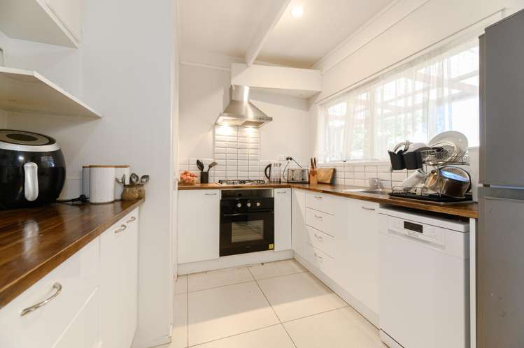 2/24 Newington Road Henderson_8