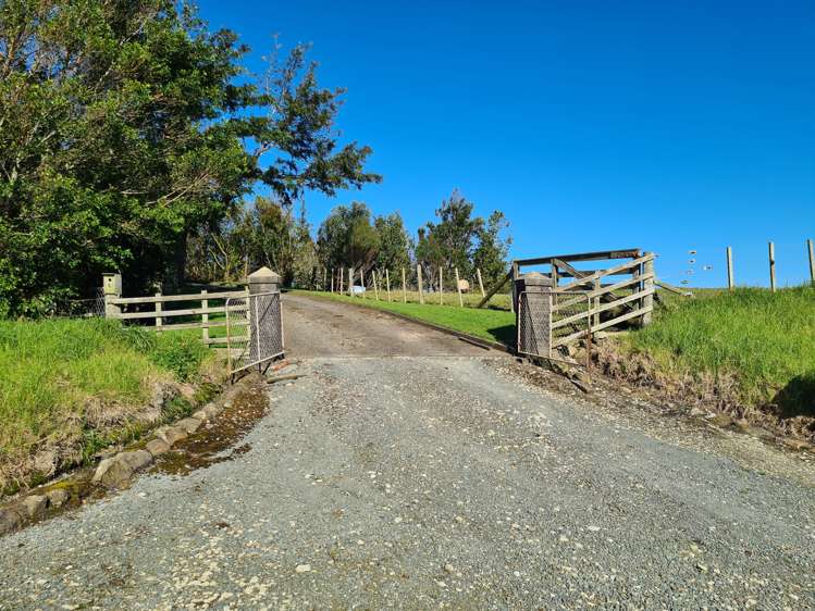 629 Mountain Road Maungaturoto_24