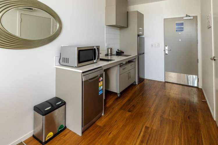 128/770A Great North Road Wiri_8
