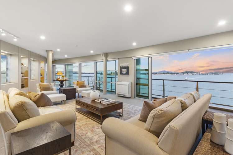 61/143 Quay Street_0