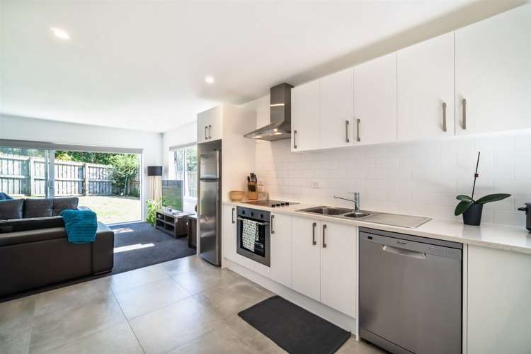 1/67b Metcalfe Road Ranui_9